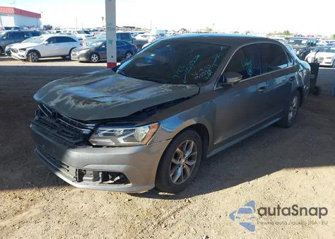 2017 Volkswagen Passat 1.8T S из США, поврежденный, VIN 1VWAT7A31HC053536